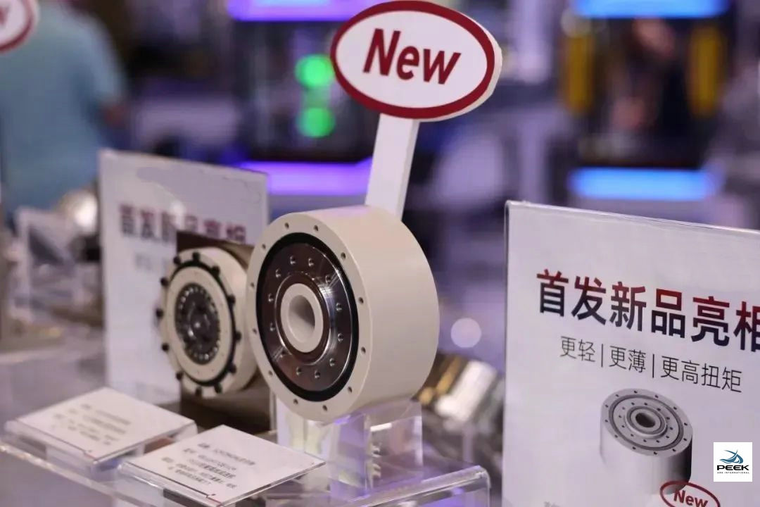 Редукторы гармонического типа из PEEK: преимущества материала и области применения