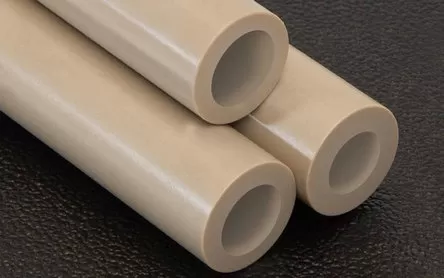 Какие сложности возникают при складировании труб из PEEK?